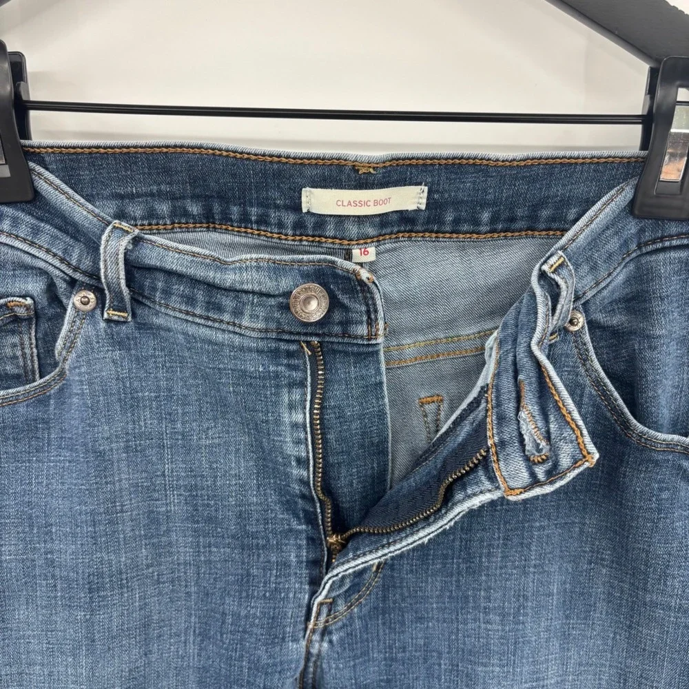 Levi Strauss & Co Mens‎ 32x34 Classic Bootcut Jeans Medium Wash Blue 39252-0002